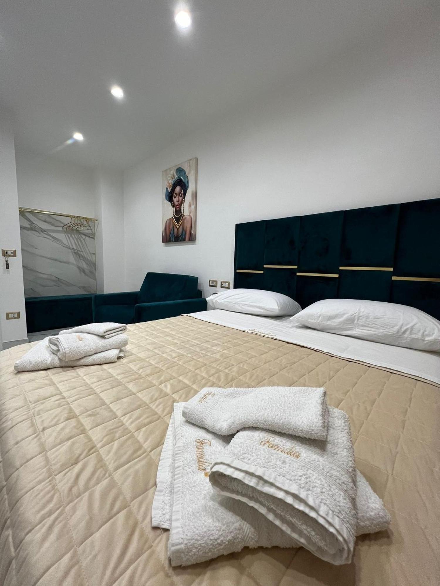 Hotel Familia Neapol Exteriér fotografie